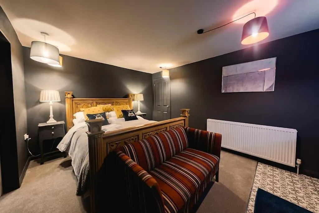 Hullidays》Old Town Luxury Cavern Kingston upon Hull Apartmán